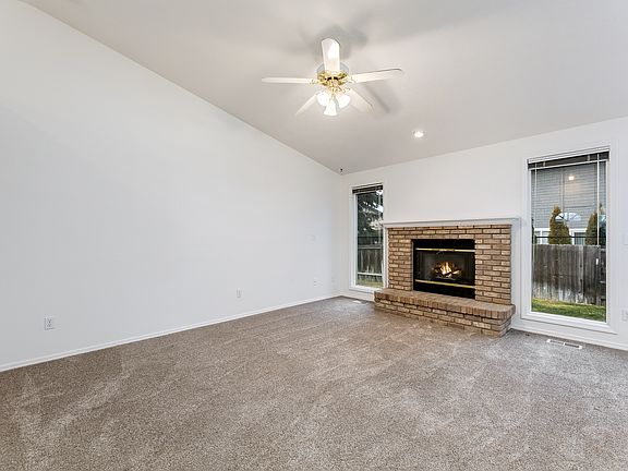5th image of 1890 E Green Meadow Ct
