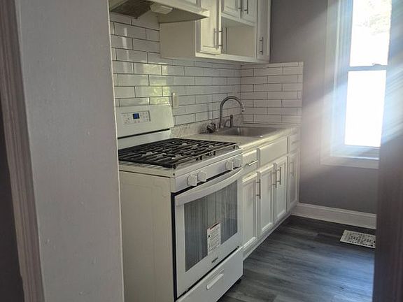 4th image of 2004 S Simpson St
