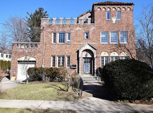 17 Hillside Ave, Great Neck, NY 11021