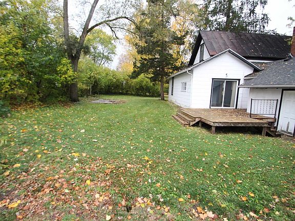 3rd image of 303 1st St