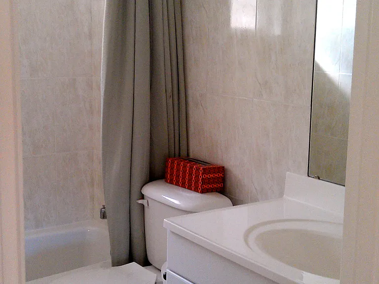 2462 Hyde Park St — Photo 19