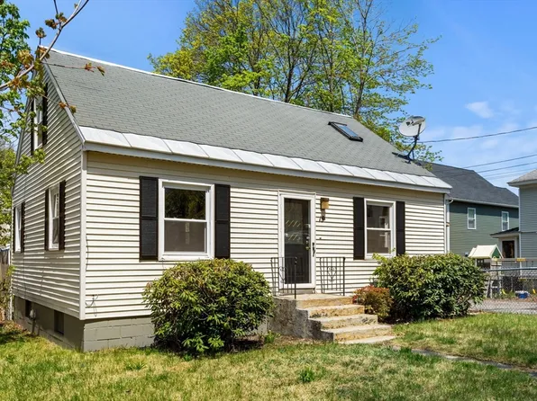 17 Devine Ave, Lowell, MA 01852