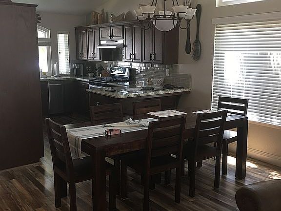 Dining area / kitchen