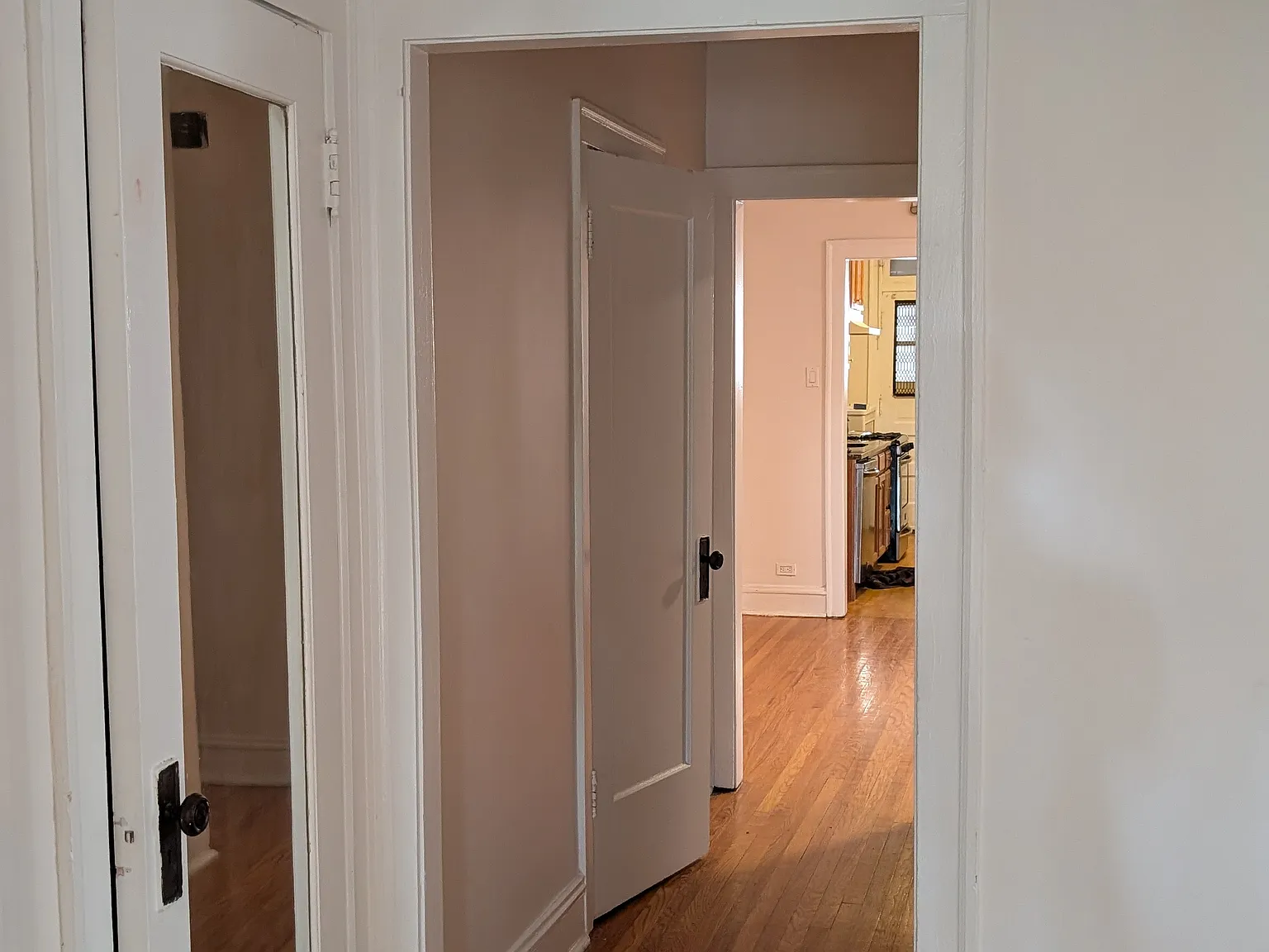 4627 N Lawndale Ave — Photo 4