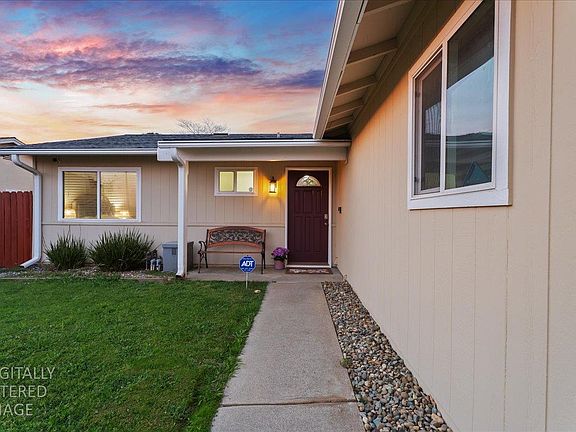 3rd image of 9947 Old Placerville Rd