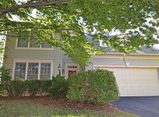 5820 Deer Pond Rd, Centreville, VA 20120