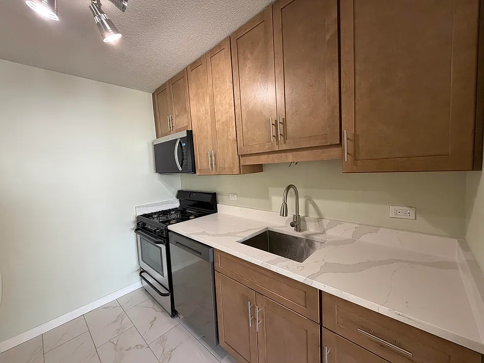 7000 Boulevard East #42J