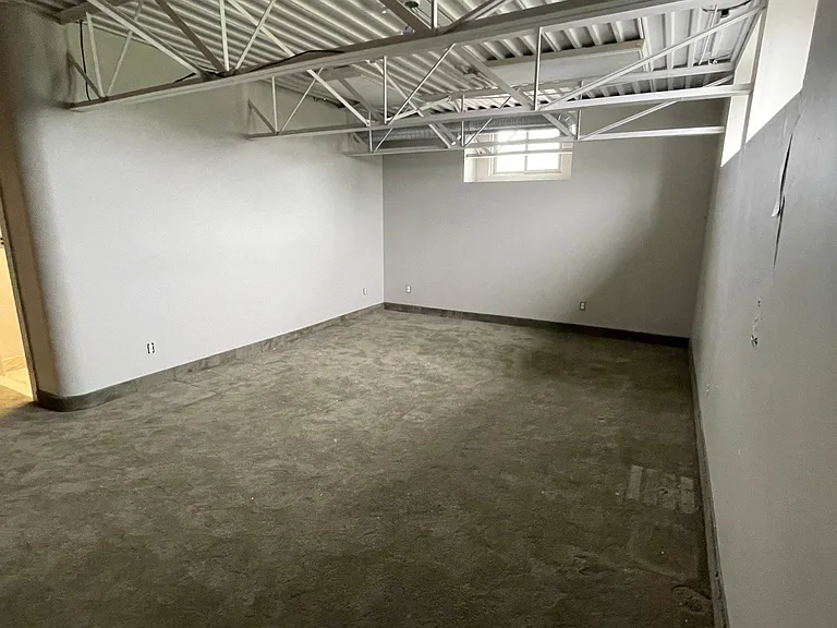 2150 Oriskany St W #2 — Photo 15