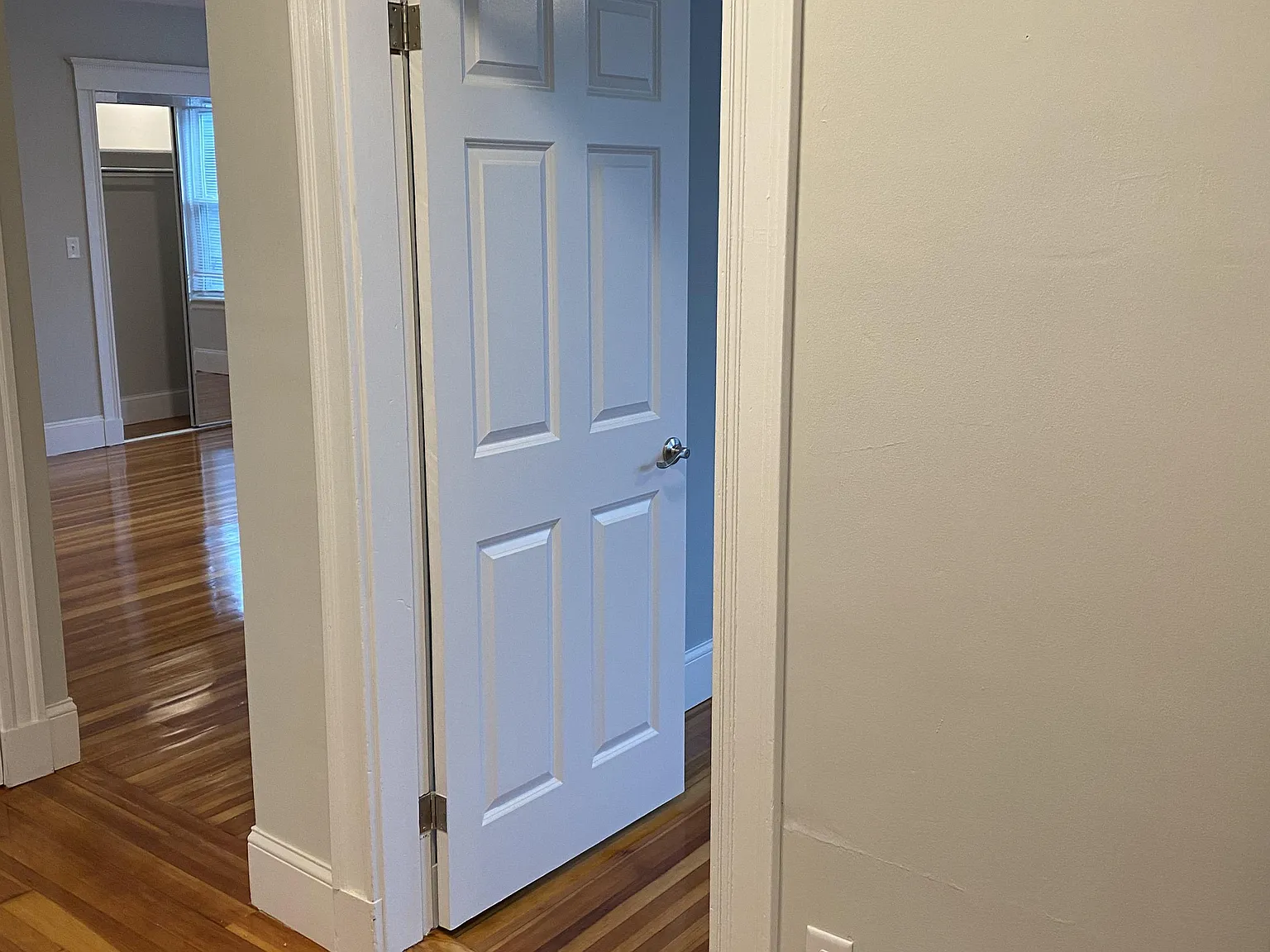 4 bed, $4,900 — Photo 2