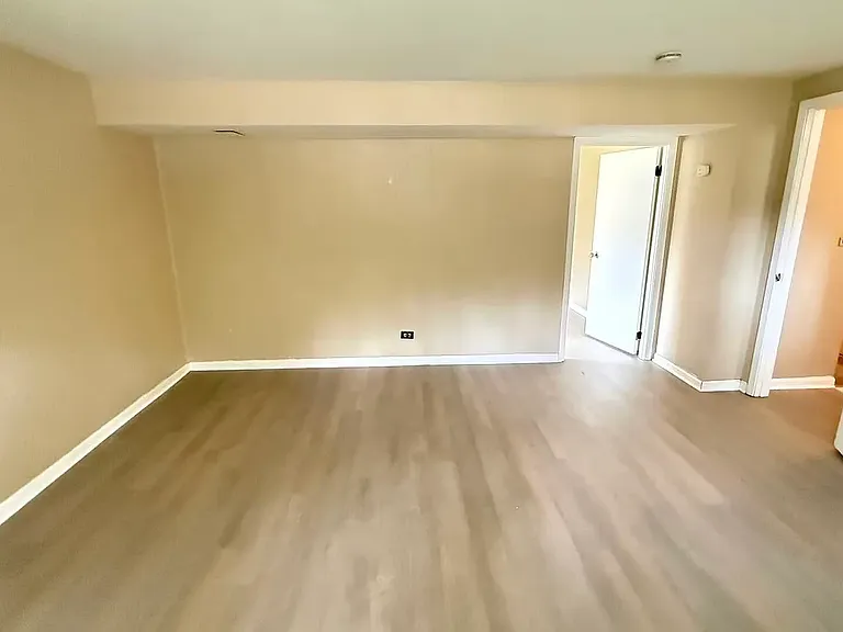 1916 Capital Ct — Photo 13