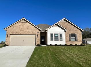 890 Mewborn Farm Rd, Oakland, TN 38060