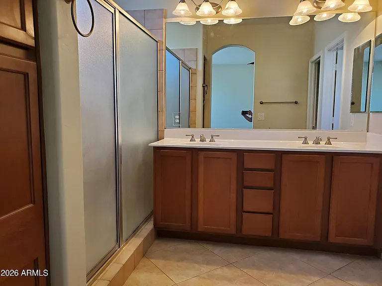 2094 E Oakland St — Photo 6