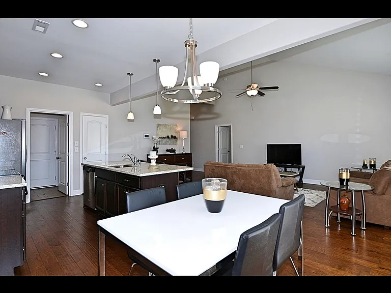 605 Summerdawn Pl — Photo 15