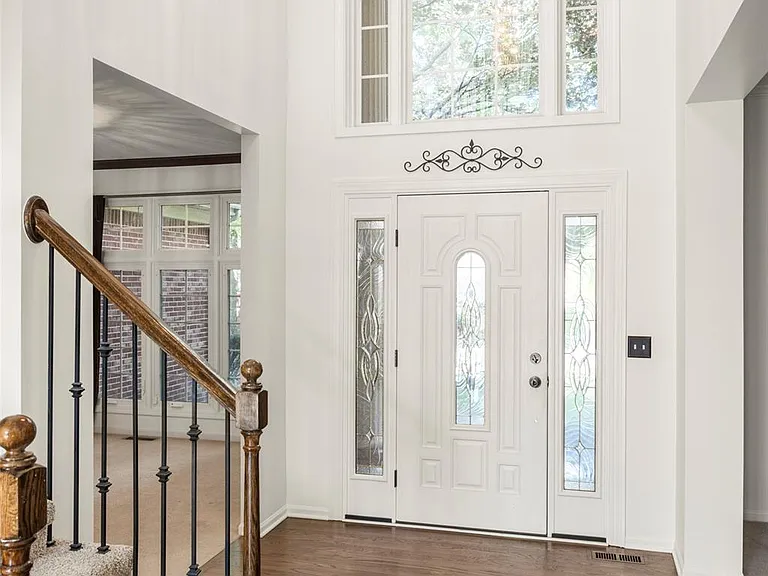 24084 Westmont Dr — Photo 4