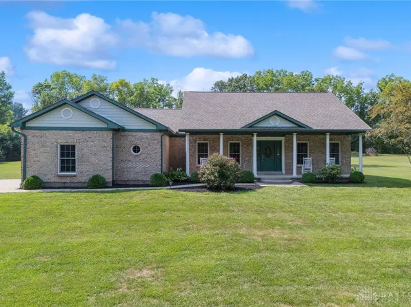 1833 Sunrise Ln, Lebanon, OH 45036