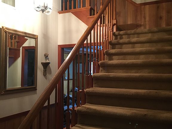 3rd image of 108 Victoria Dr