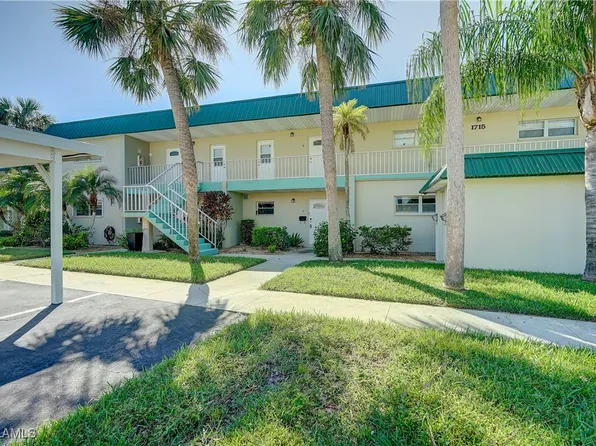 1715 Golf Club Dr APT 2, North Fort Myers, FL 33903