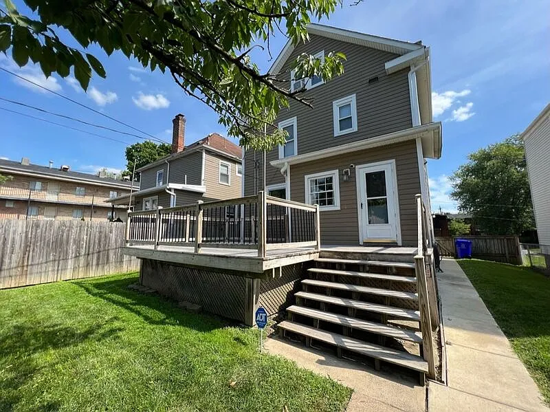 4 bed, 3.0 bath, $2,600 — Photo 2