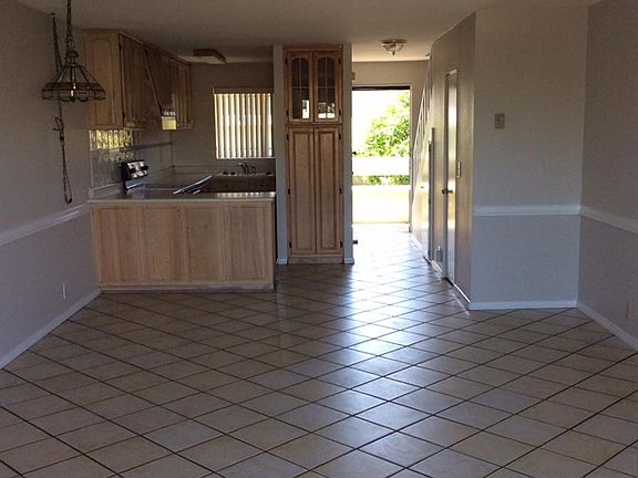 4th image of 160 E St #108