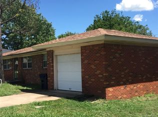 915 W 22nd St, Ada, OK 74820