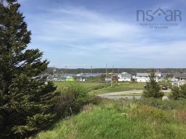 15 Hunters Hill Ln, Halifax, NS B3T 1Y2