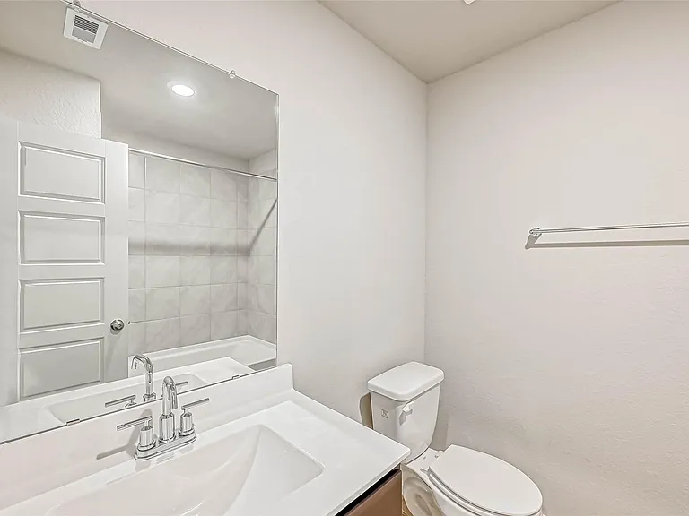 2611 Westward Hill Dr — Photo 24