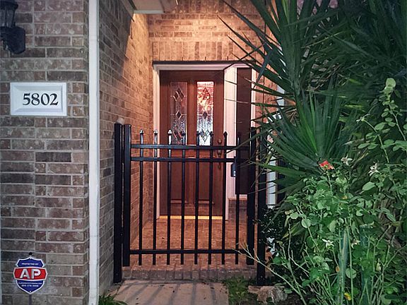 4th image of 5802 Catherwood Ln