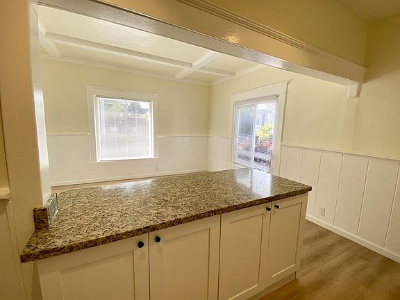 5th image of 2258 14th Ave W APT 2