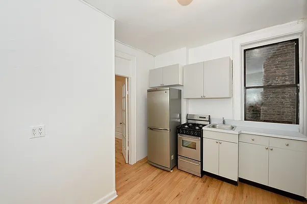 Rented by Aether Property Group | media 1