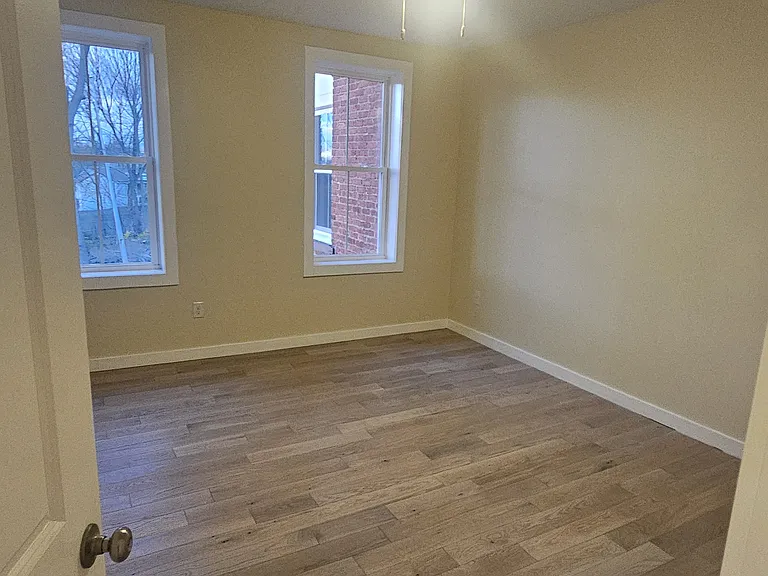 27-29 Whinfield St #27 — Photo 15