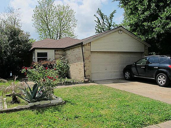 2nd image of 13219 Pebblewalk Cir N