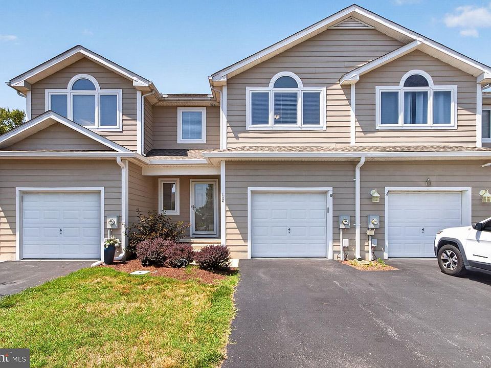1st image of 104 Heron Ct #612B
