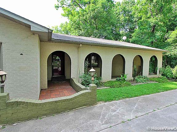 5th image of 157 E Lake Dr
