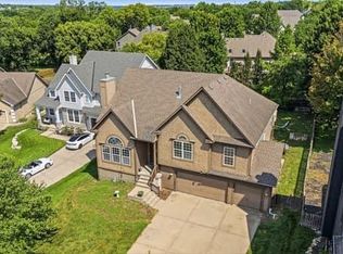 2346 W Piatt Ln, Olathe, KS 66061