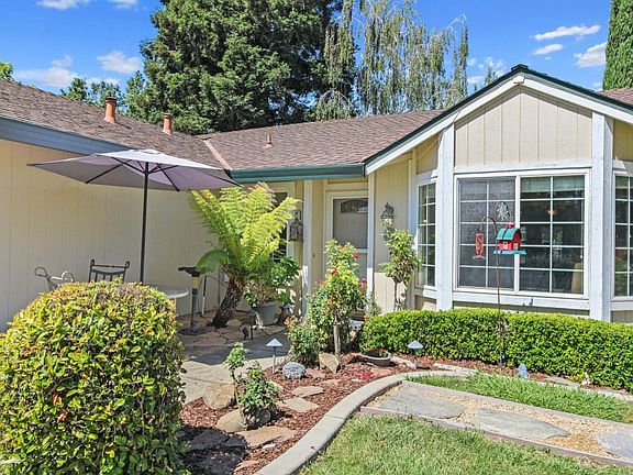 5th image of 3061 Azevedo Dr