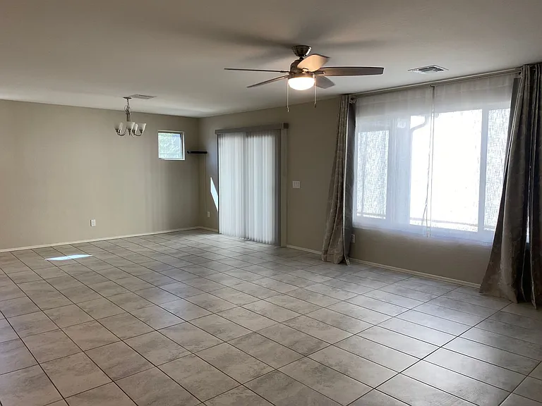 16668 W Sierra St — Photo 7