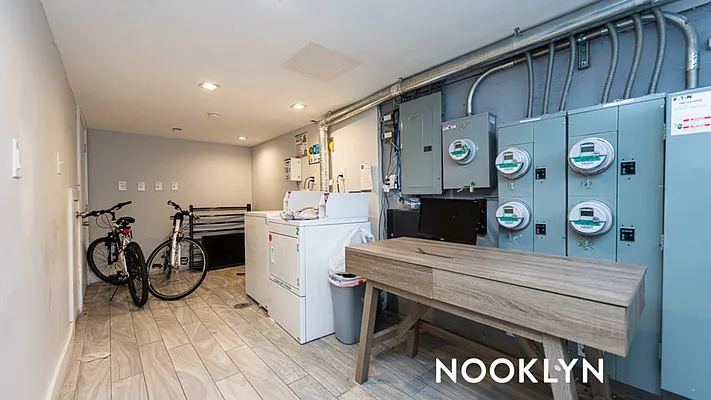Rented by Nooklyn NYC LLC | media 32