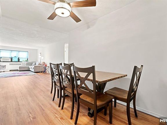 5th image of 208 Anderson Street #N6B