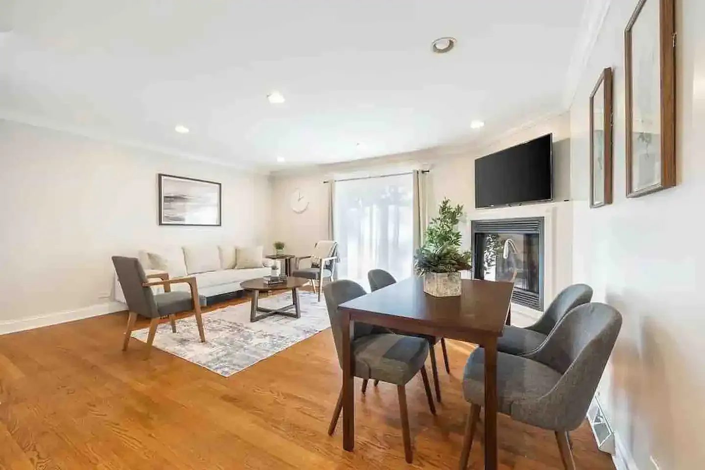 4 bed, 1400 sqft, $3,950 — Photo 1
