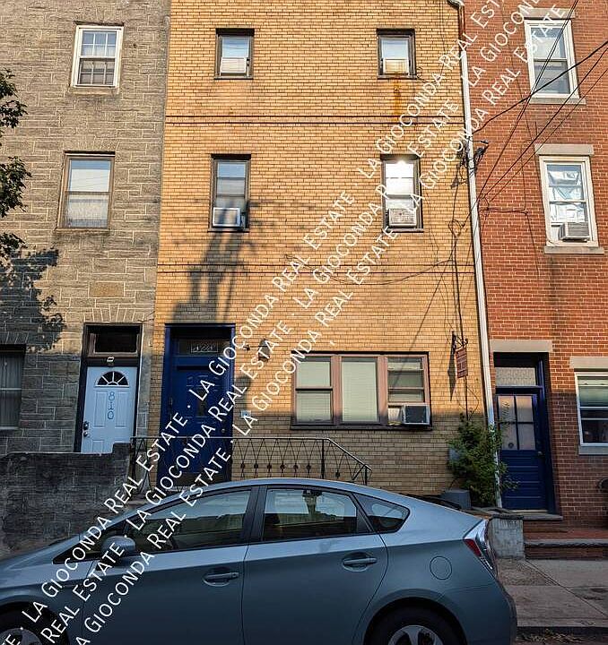1st image of 808 S 10th St APT 1F
