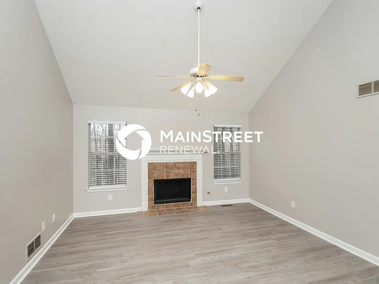 1103 Amberglade Way — Photo 3