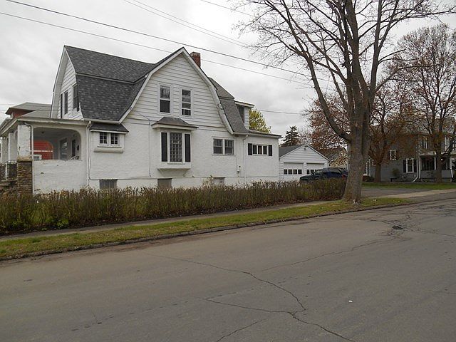 2nd image of 609 Southport St