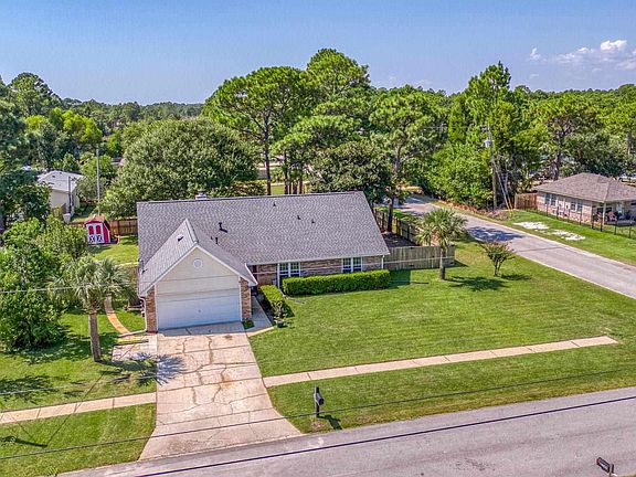 2nd image of 2345 Prytania Cir