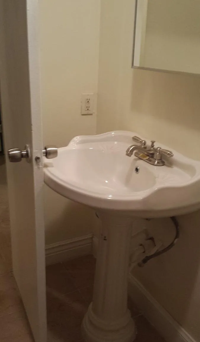 304 Grand Avenue NE — Photo 4