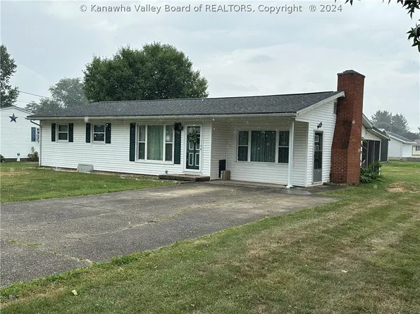 154 Midway Dr, Letart, WV 25253