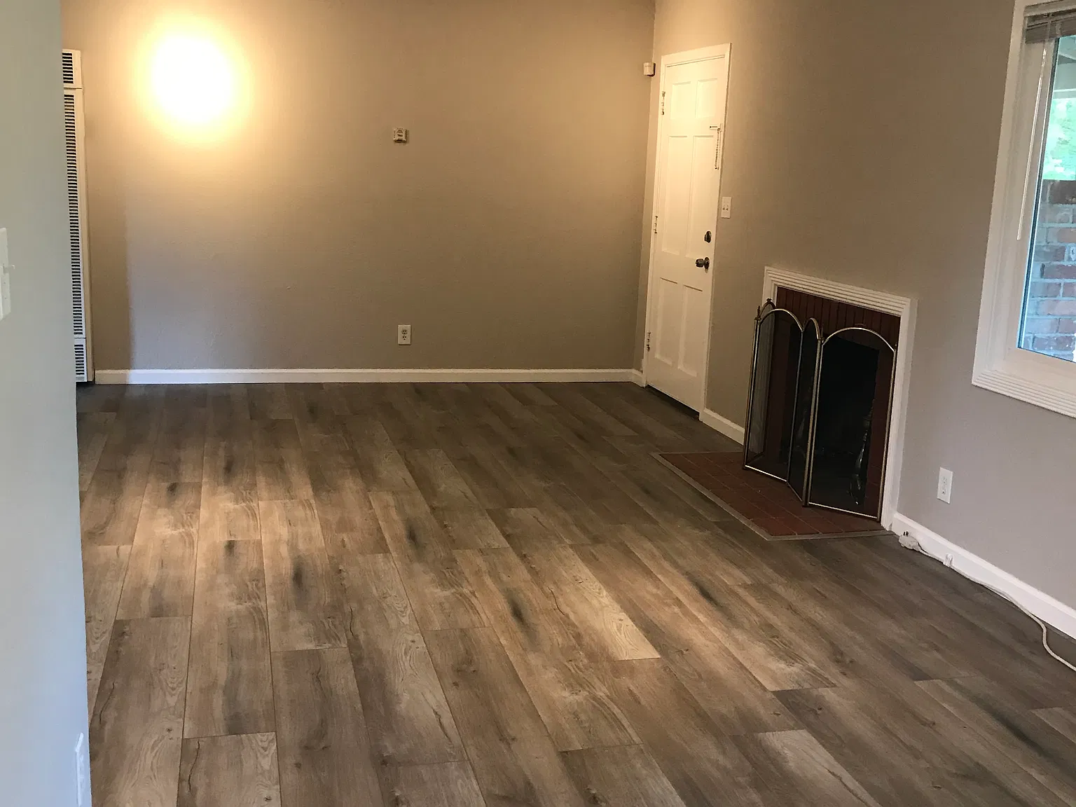 3 bed, 1040 sqft, $3,500 — Photo 3