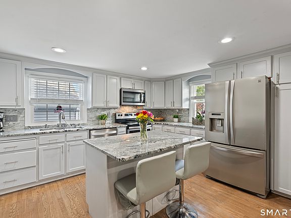 3rd image of 186 Cedar Street