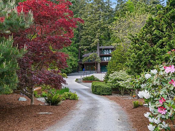3rd image of 601 Willow Road