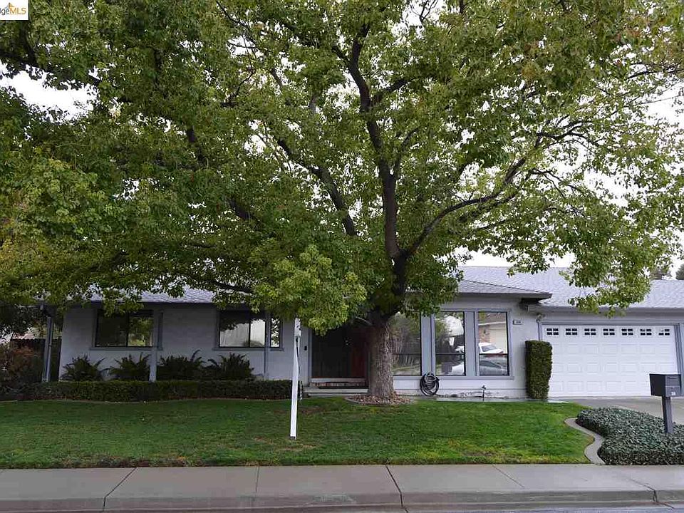 2nd image of 359 Granite Cir