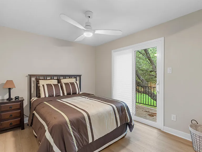 307 Hurst Creek Rd — Photo 32